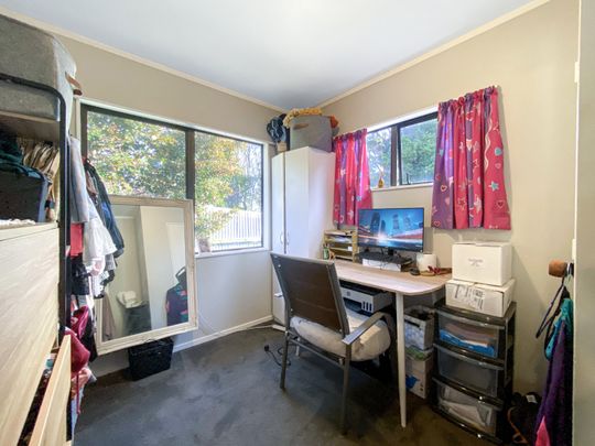 Welcome home to 3A Leinster Avenue - Photo 1