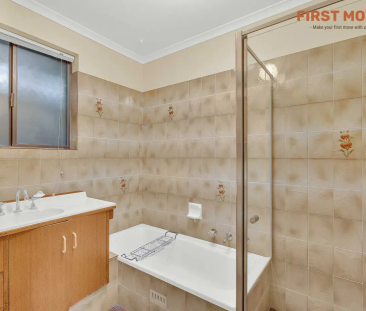 Spacious 4 Bedroom Family Home with Solar - Photo 5