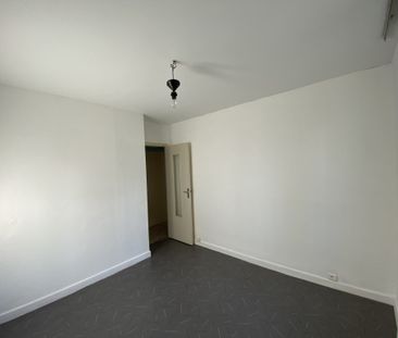 Location Appartement 2 pièces 38m² ST MARTIN D HERES 38400 - Photo 4