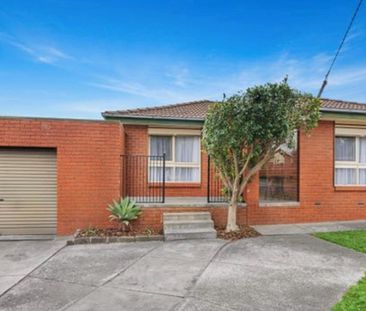 COMFORT & LOCATION - Photo 1