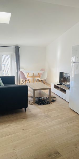 T3 rénové meublé - Photo 1