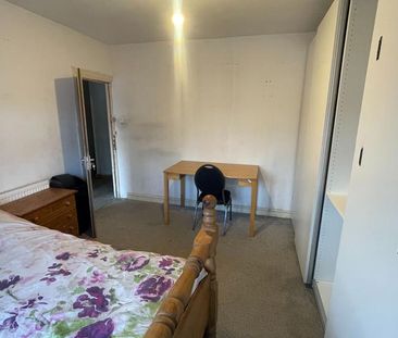 5 bedroom semi-detached house to rent - Photo 5