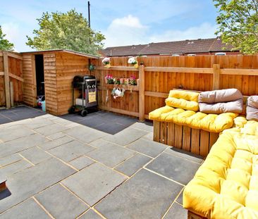 1 bedroom mews to rent - Photo 6