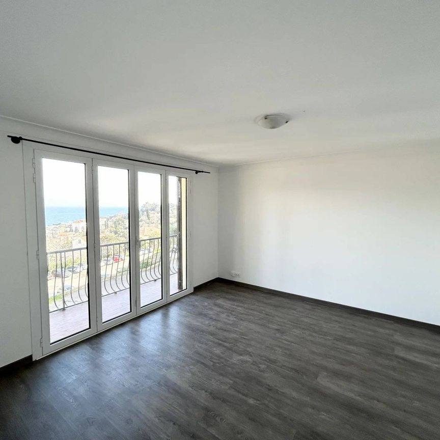 F4 avec balcon + terrasse, calme et vue panoramique à Saint-Antoine - Photo 1