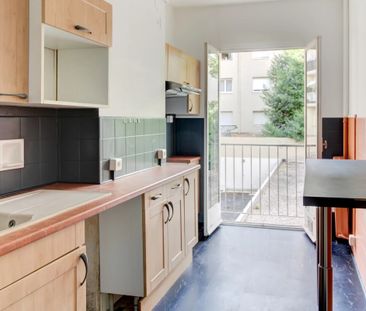 À louer – 2 pièces lumineux avec balcon et cave – - Photo 2