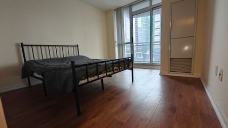For Lease - 33 Sheppard Avenue Unit# 1606, Toronto, Ontario - Photo 3