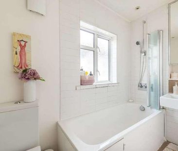 Hall Road, Isleworth, TW7 - Photo 2