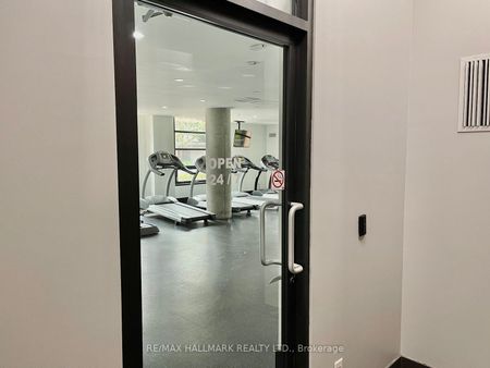 Showcase Lofts - Photo 2