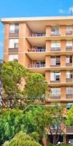 Apartment with 1 bedroom, 1 bathroom & parking for 1 car - Photo 4