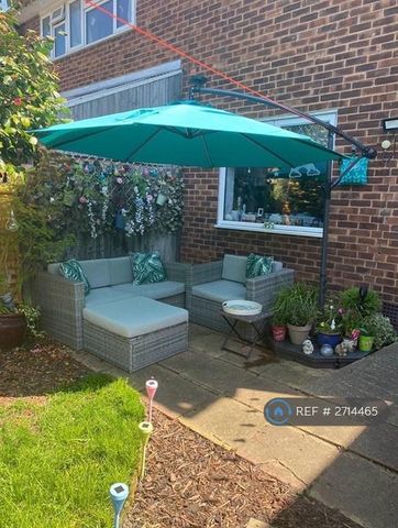 4 bedroom terraced house to rent - Photo 2