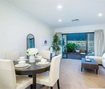 Lawson Modern Living - Photo 4