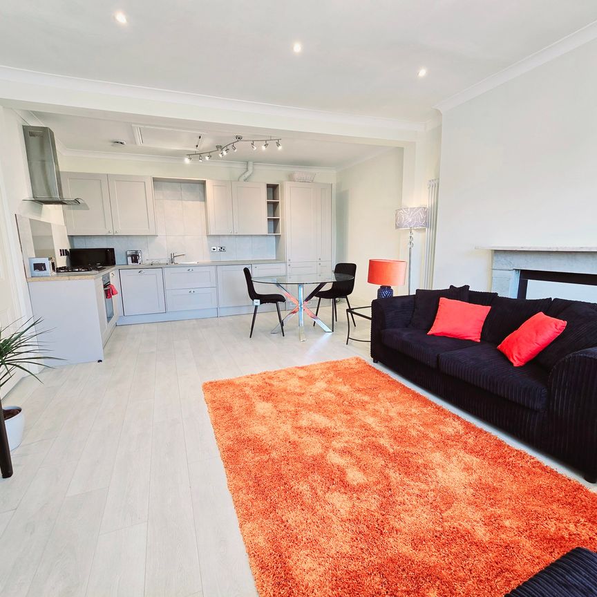 Short & Flexi Stay Bill Inc 3 Bed Holland Road W4 - Photo 1