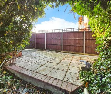 4 bedroom detached house to rent - Photo 5