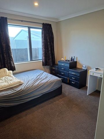 3 Bedrooms & Study with Double Garage - Photo 3