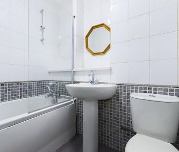 1 bedroom ground floor flat to rent - Photo 6