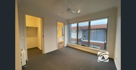 AMAZING LOCATION - Photo 3