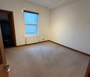 1 Bed Flat, Queens Park Road, BN2 - Photo 1