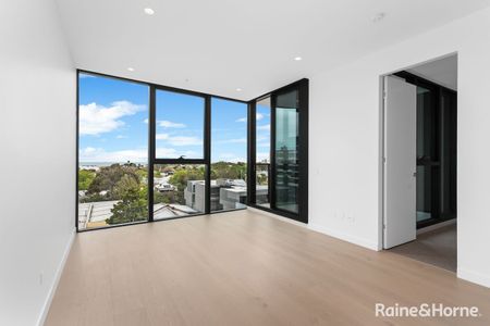 601/29 Waterline Place, Williamstown, VIC 3016 - Photo 2