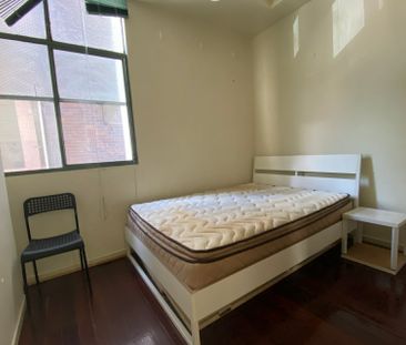 Fully furnished studio apartment with everything you need! - Photo 3