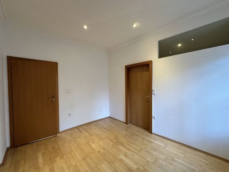 Provisionsfrei – WG-fähige 3-Zimmer-Wohnung mit separater Küche in sehr zentraler Lage– im Grazer Bezirk Geidorf - Photo 5