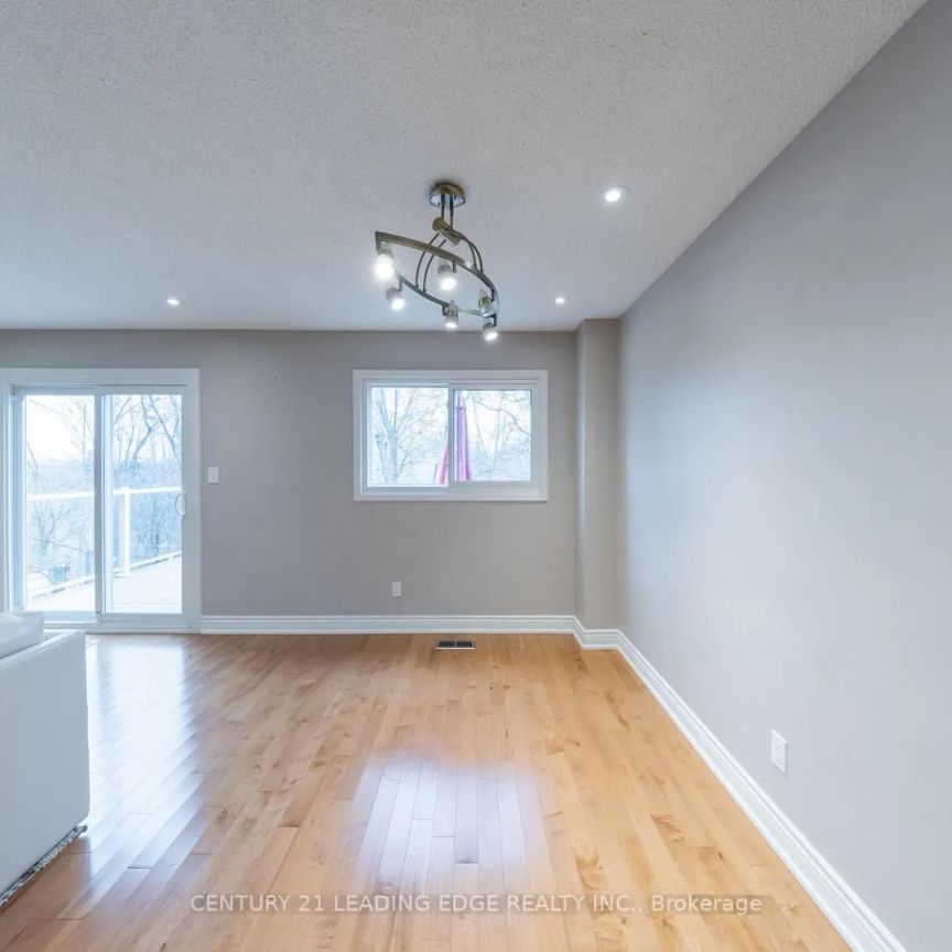 84 NEW SEABURY DRIVE - Photo 1