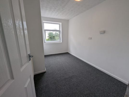 1 Bed Flat, Bury New Road, M7 - Photo 1