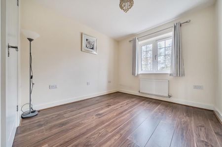 3 bedroom semi-detached house to rent - Photo 2