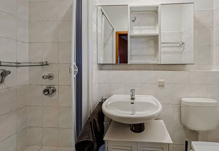 Ruhige 2-Zimmer-Wohnung in Horn mit Dachterrasse und guter Anbindung - Foto 3