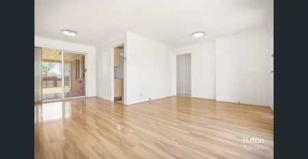 Freshly Painted Family Home! - Photo 2