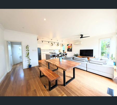 33 Matilda Road, Moorabbin, Vic 3189 - Photo 2