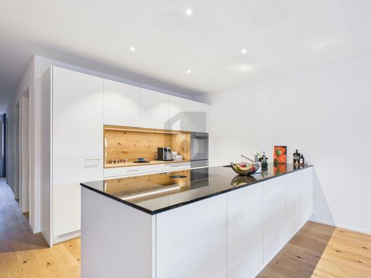 LIVING WHERE OTHERS TAKE VACATIONS - Photo 1