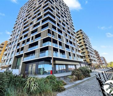 3 bedroom flat to rent - Photo 4