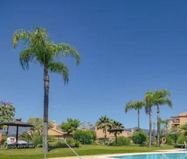 2 bedroom luxury Flat for rent in Benahavís, Andalusia - Photo 1