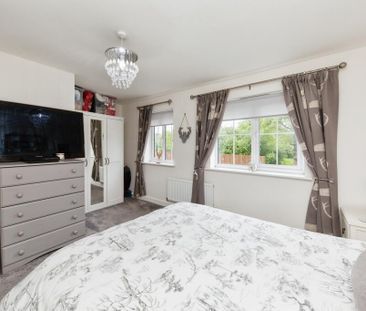 3 bedroom mews to rent - Photo 3