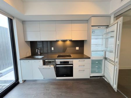 For Lease - 188 Cumberland Street Unit# 1609, Toronto, Ontario - Photo 3
