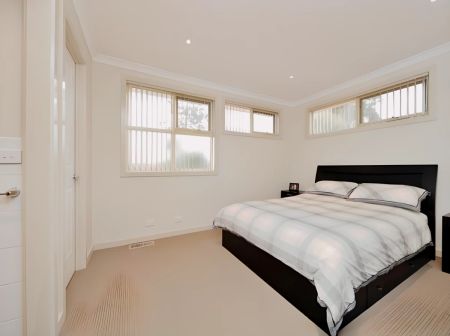 3 Bed, 2 Bath - Photo 5