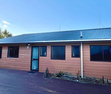 Spacious 3-Bedroom with Rural Views - Photo 4