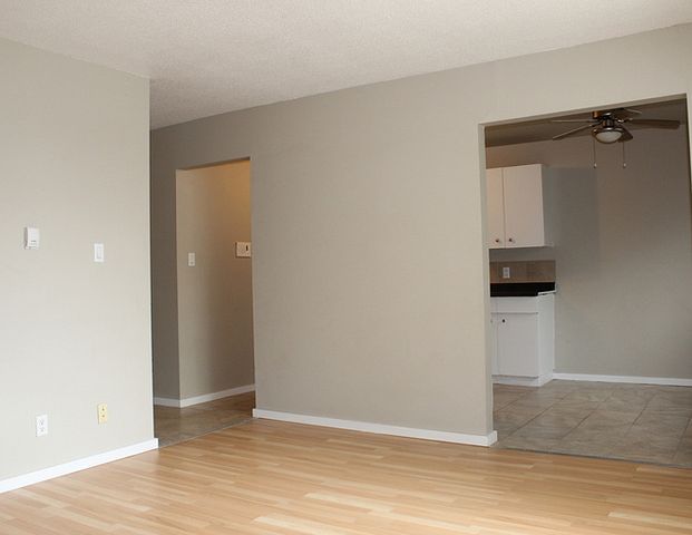 Rockhill Manor | 11930 104 Street NW, Edmonton - Photo 1