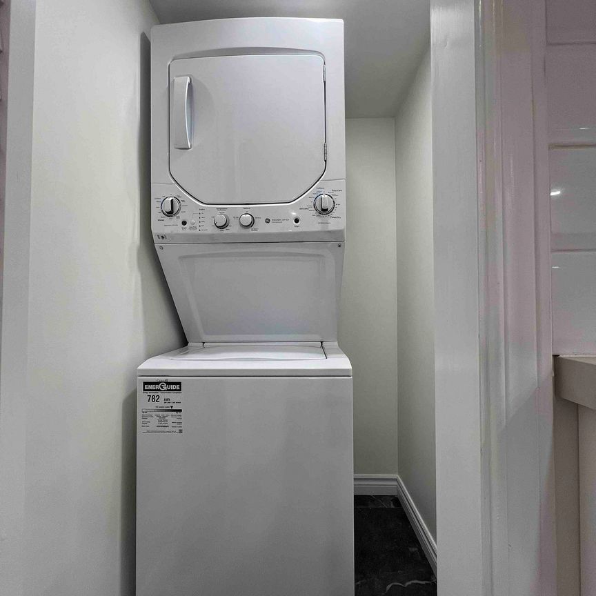 For Lease - 136 Pinnacle Trail Unit# Lower, Aurora, Ontario - Photo 1