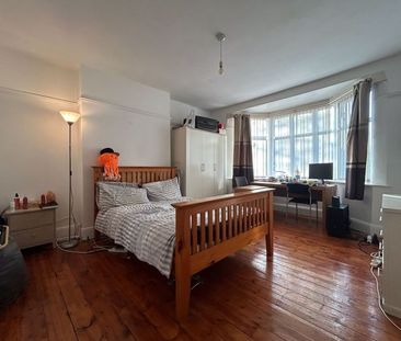 Rolleston Drive, Nottingham - Photo 4