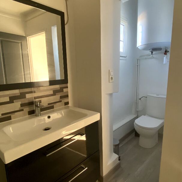 A louer T2 meublé de 37,65m2 À RIANS, - Photo 1