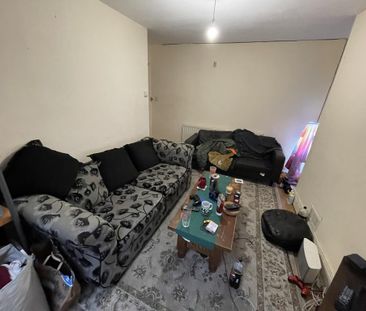 5 bedroom semi-detached house to rent - Photo 5