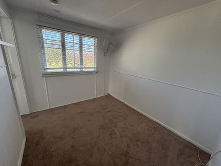 Conveniently located - Photo 3