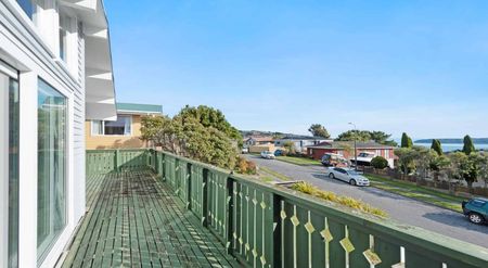 Three Bedroom Family Home In Titahi Bay - Photo 5