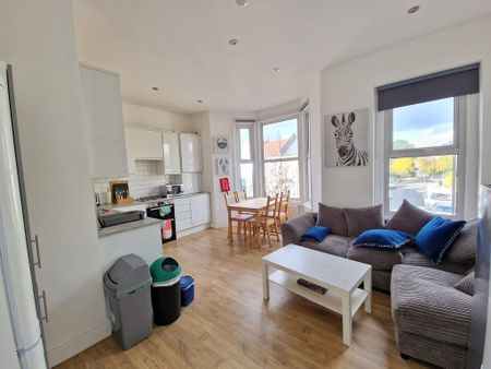 1 bedroom flat to rent - Photo 4