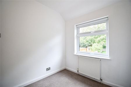 3 bedroom semi-detached house to rent - Photo 4