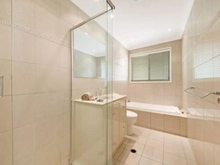 “Family Sanctuary in Gymea Bay” - Photo 5