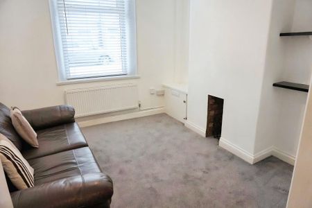 2 bedroom terraced house to rent - Photo 5