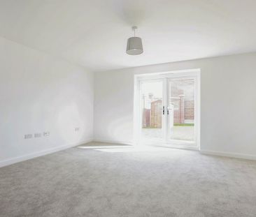3 bedroom semi-detached house to rent - Photo 5