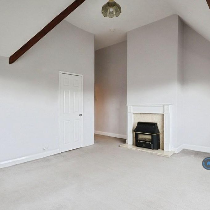 3 bedroom flat to rent - Photo 1